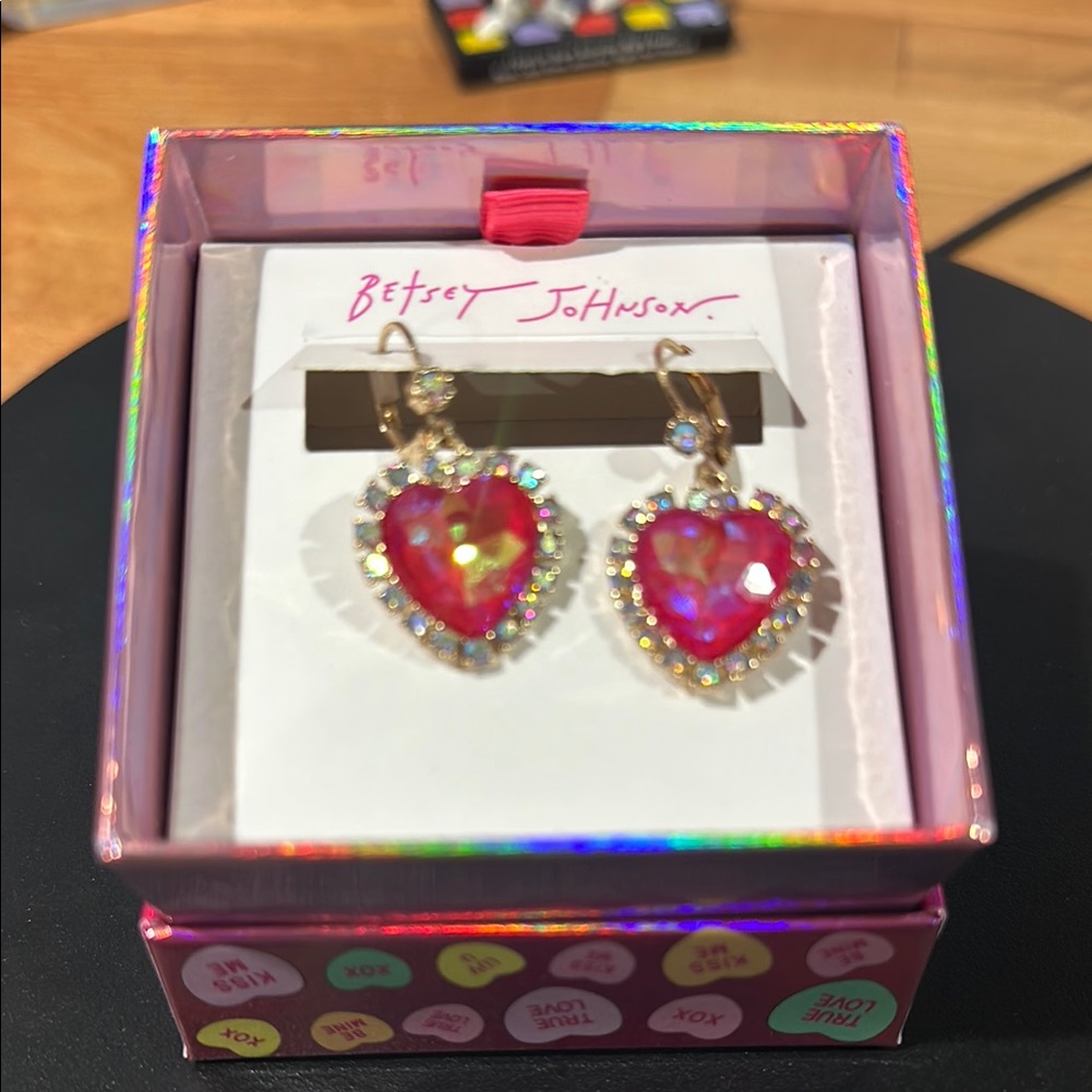Betsey Johnson Heart Earrings 48$